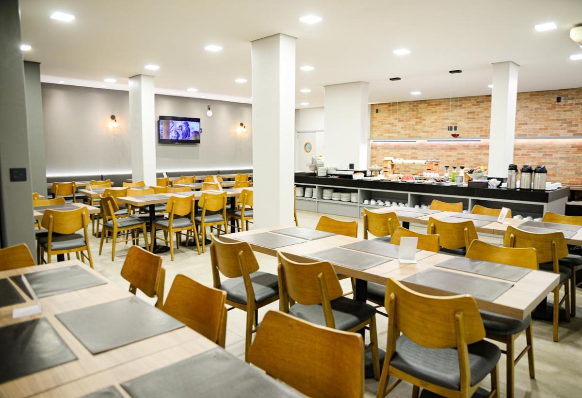 Carlton Plaza Hotel Uberlândia Exteriör bild