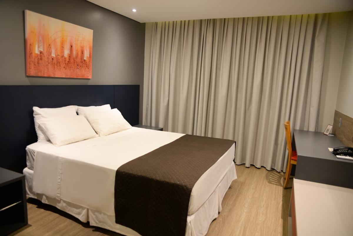 Carlton Plaza Hotel Uberlândia Exteriör bild