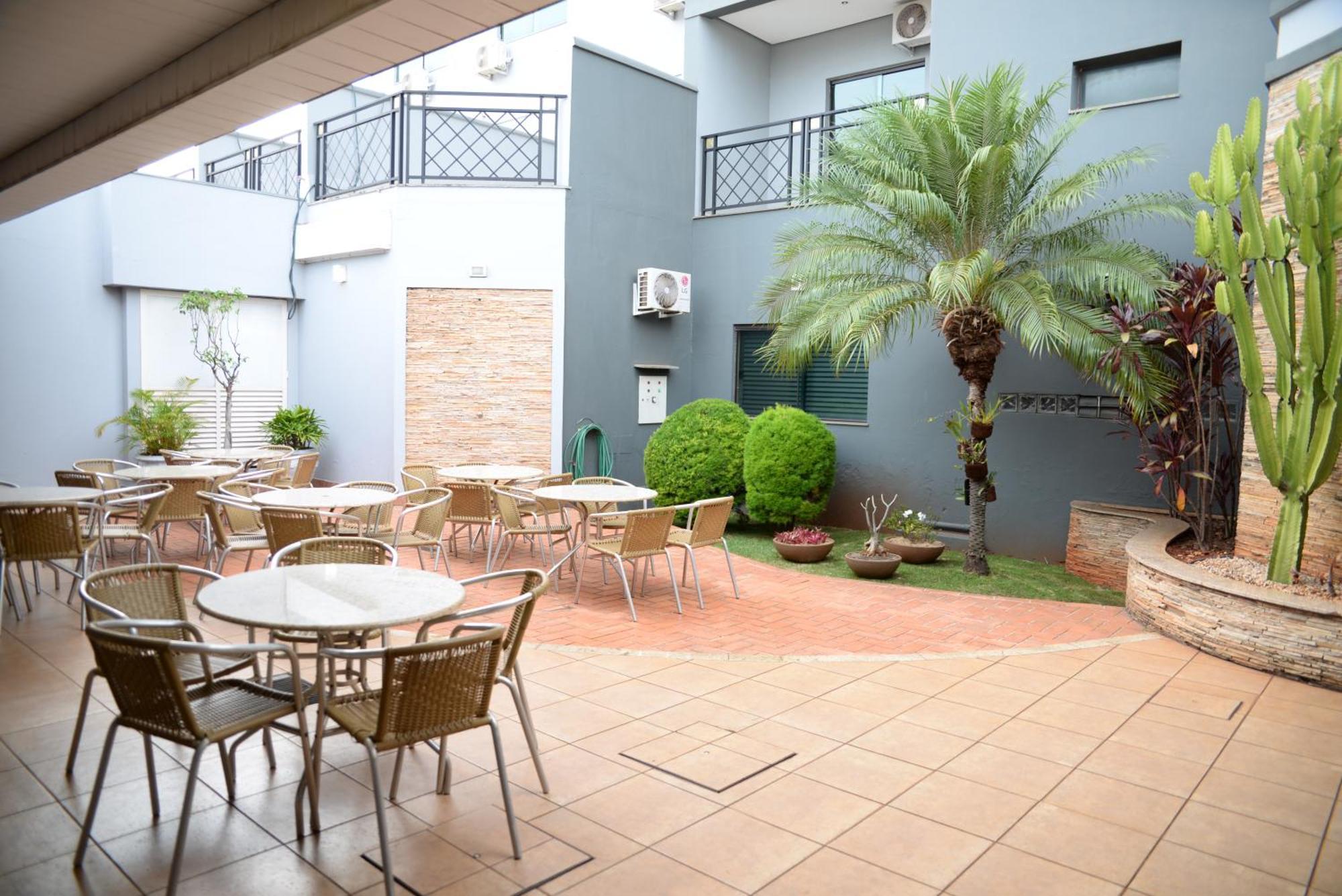 Carlton Plaza Hotel Uberlândia Exteriör bild