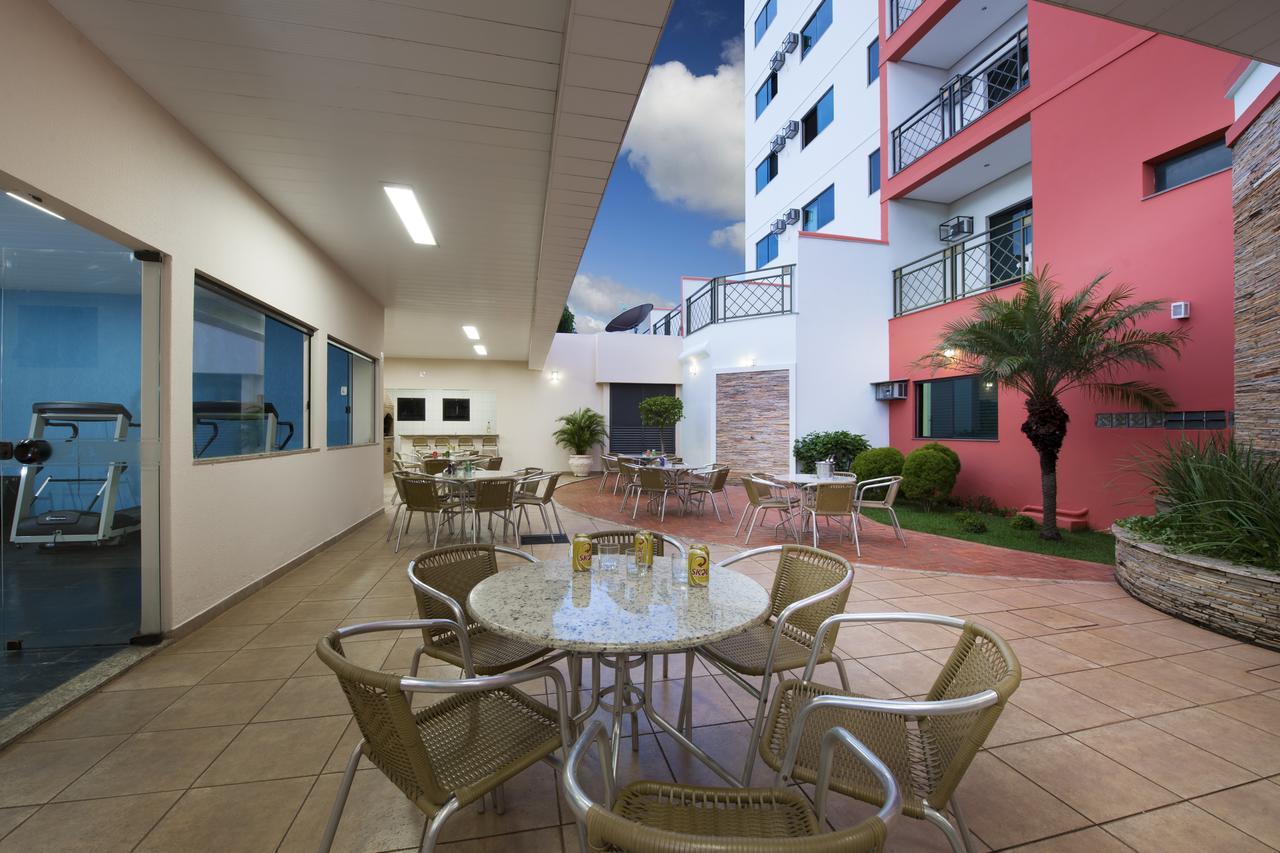Carlton Plaza Hotel Uberlândia Exteriör bild